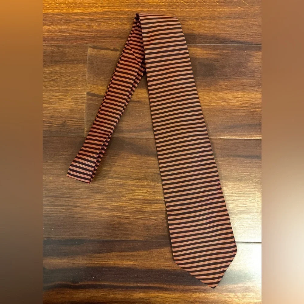 🌿SALE🌿BROOKS BROTHERS Red Orange Stripes on Blue Background All Silk Necktie